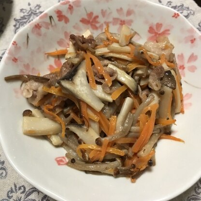 人参とえのきも追加して、夜ごはんのおかずにしました。マヨ醤油味、ご飯がすすみますね。ごちそうさまでした♪